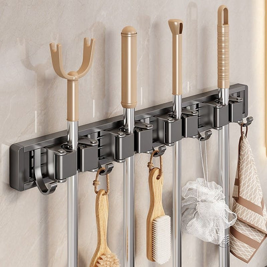 Cleaning tool holder