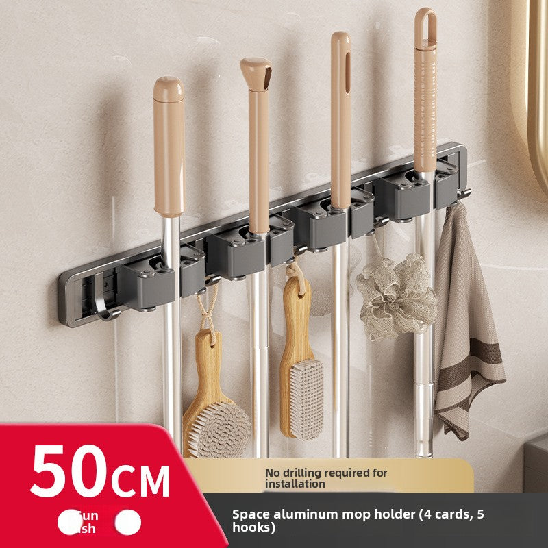 Cleaning tool holder